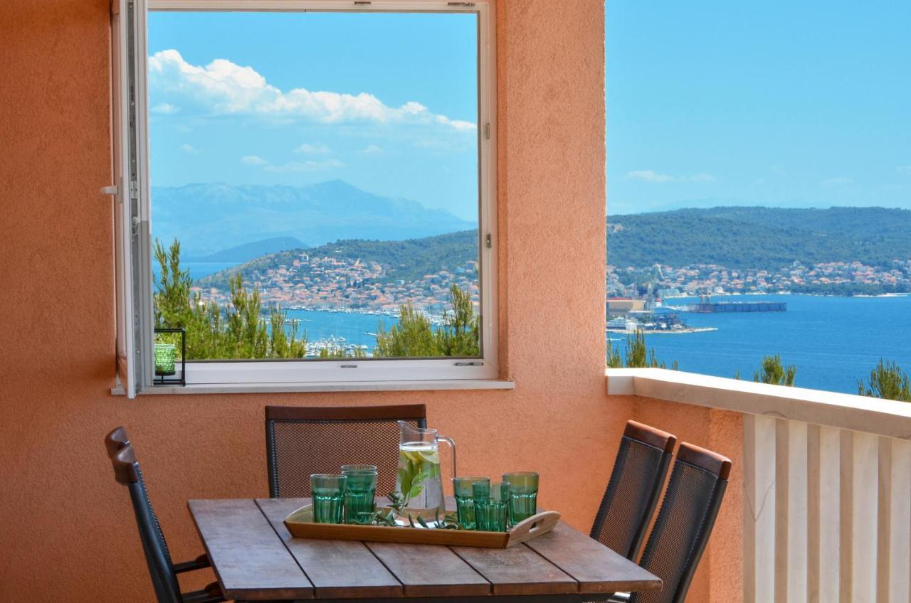 Apartment Elza Трогир Екстериор снимка
