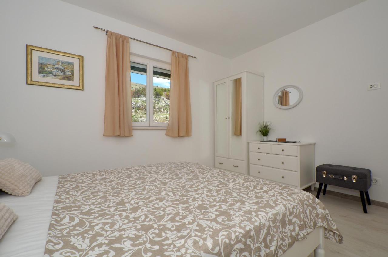 Apartment Elza Трогир Екстериор снимка