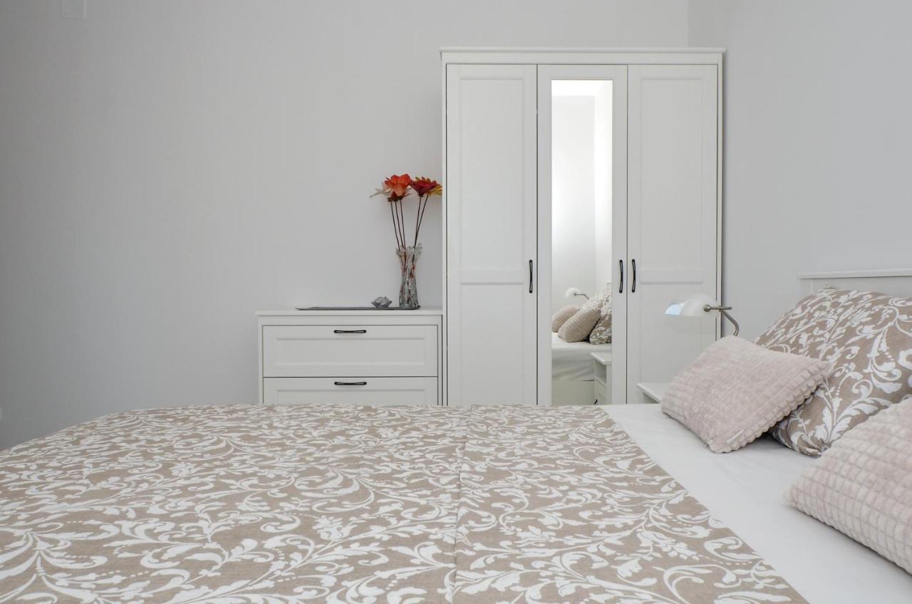 Apartment Elza Трогир Екстериор снимка