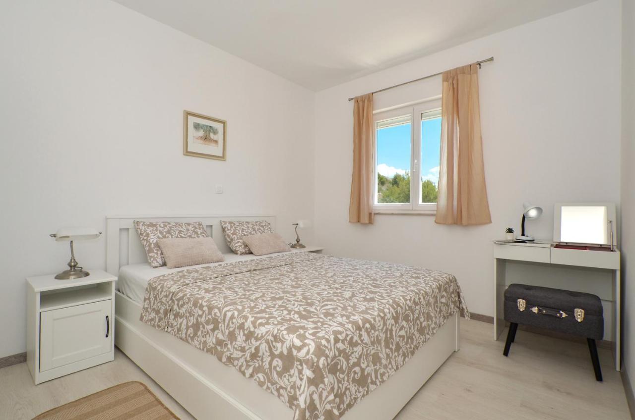 Apartment Elza Трогир Екстериор снимка