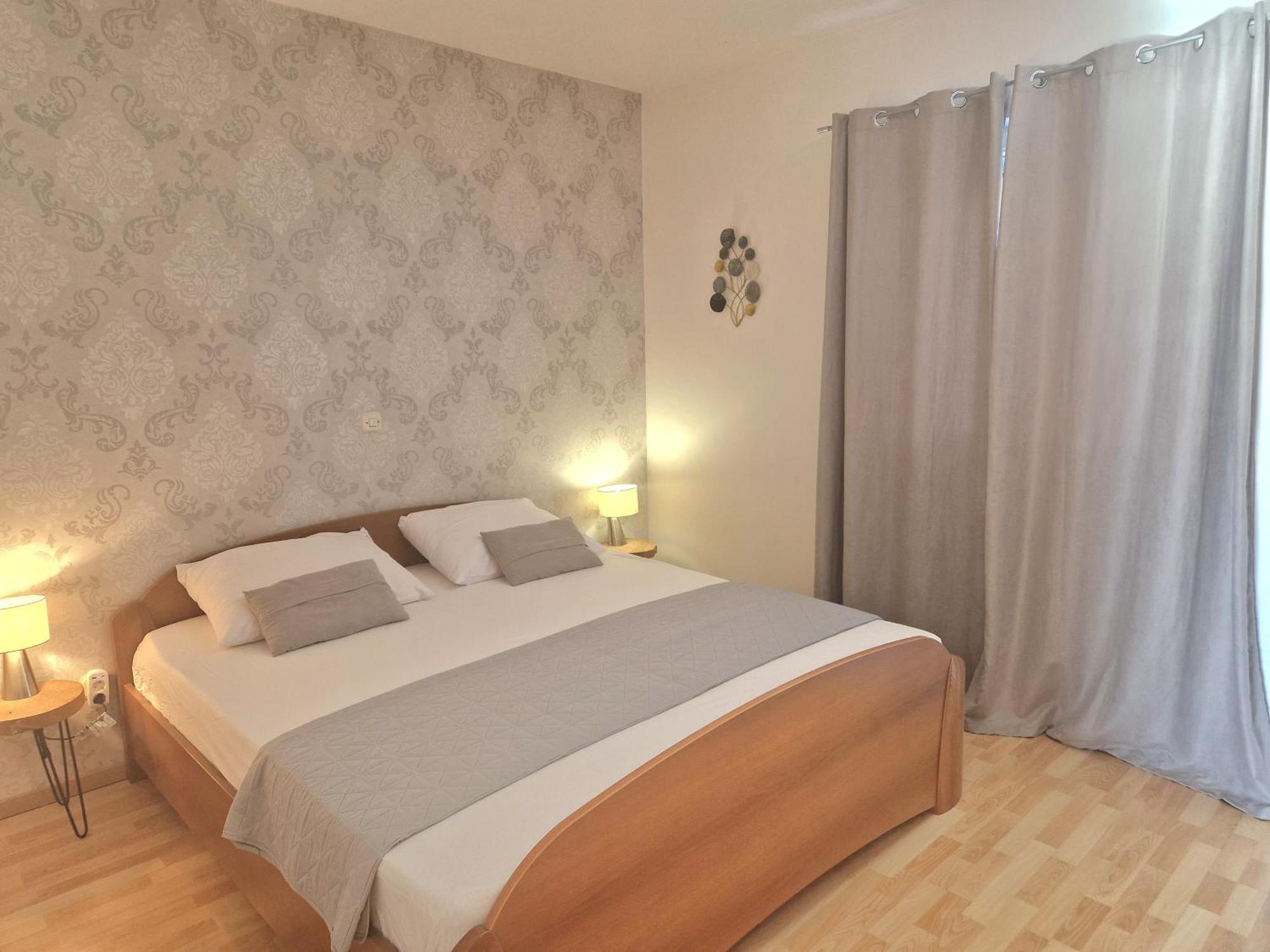 Apartment Elza Трогир Екстериор снимка